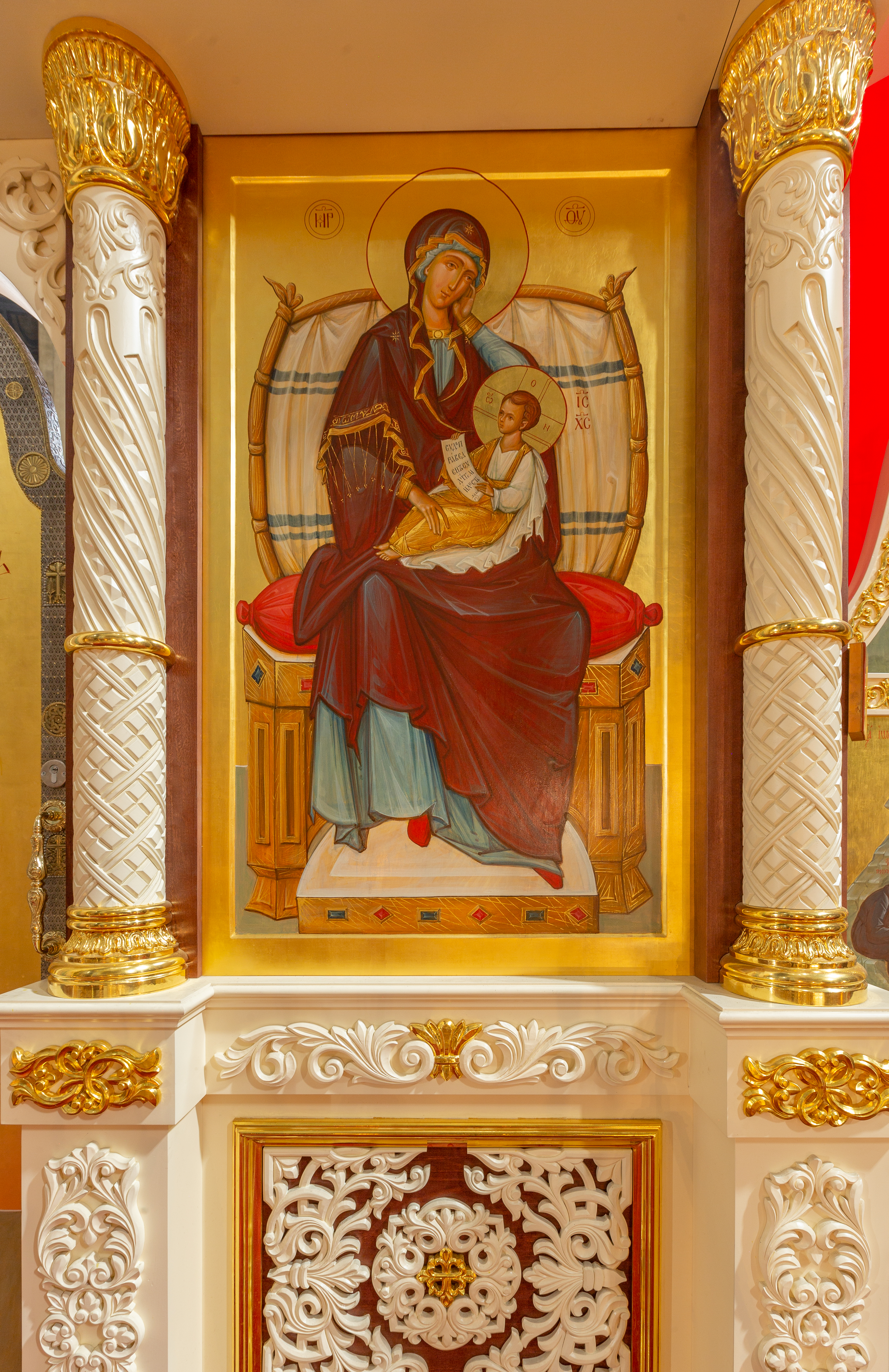 Установлен иконостас в храме "Утоли Мои Печали" в Марьино, г. Москва